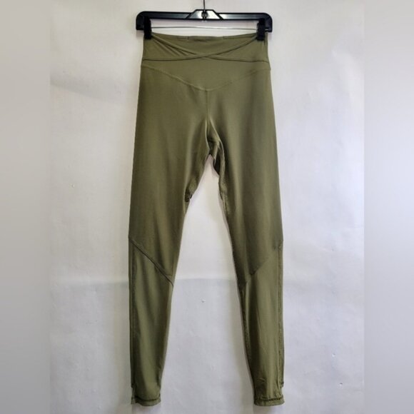 Lululemon Nulu and Crisscross Mesh Stirrup Tight size 8 - Picture 1 of 4